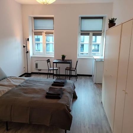 Cozy Room - 10 Min.From Rynek ヴロツワフ エクステリア 写真